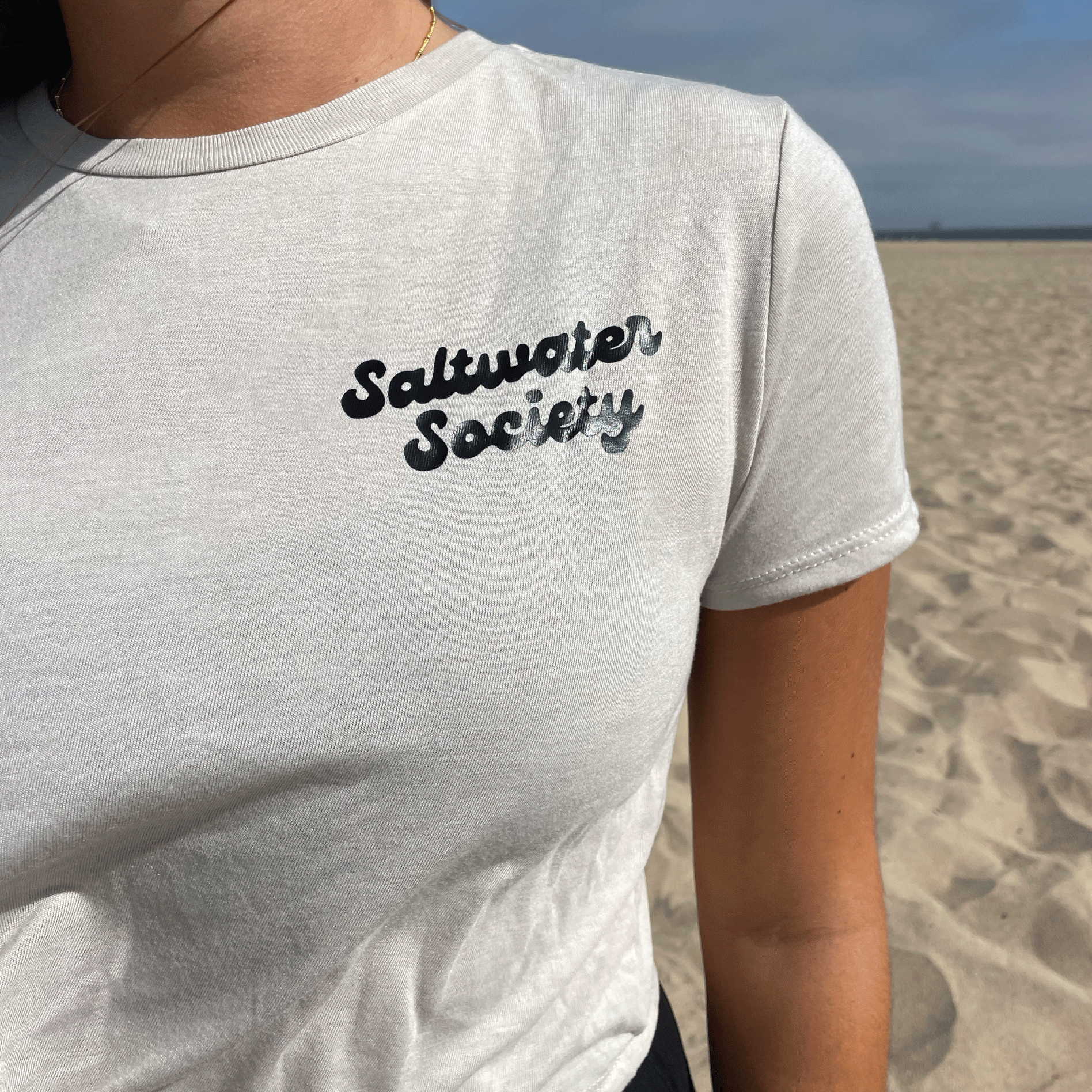WOMEN'S RETRO CROPPED TEE